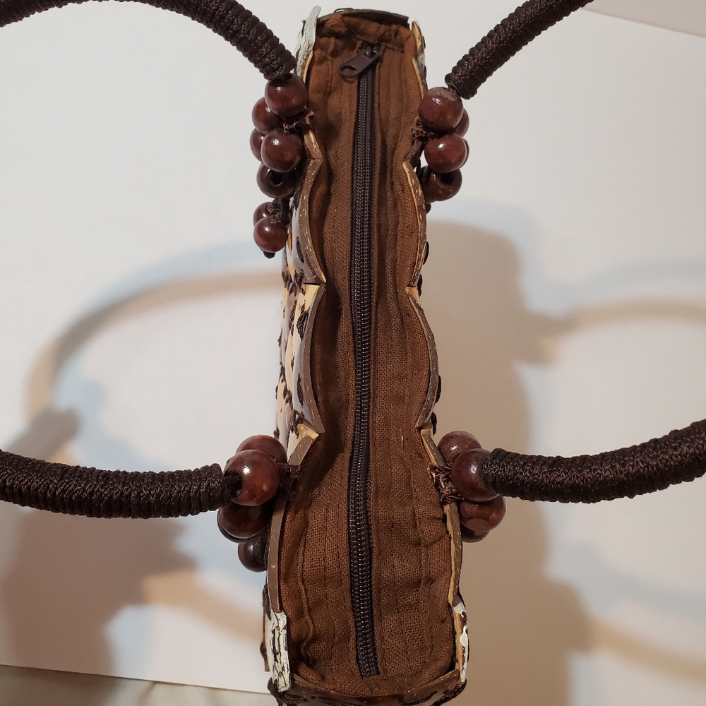 Handcrafted Coconut Shell Handbag - Picture 5 of 14
